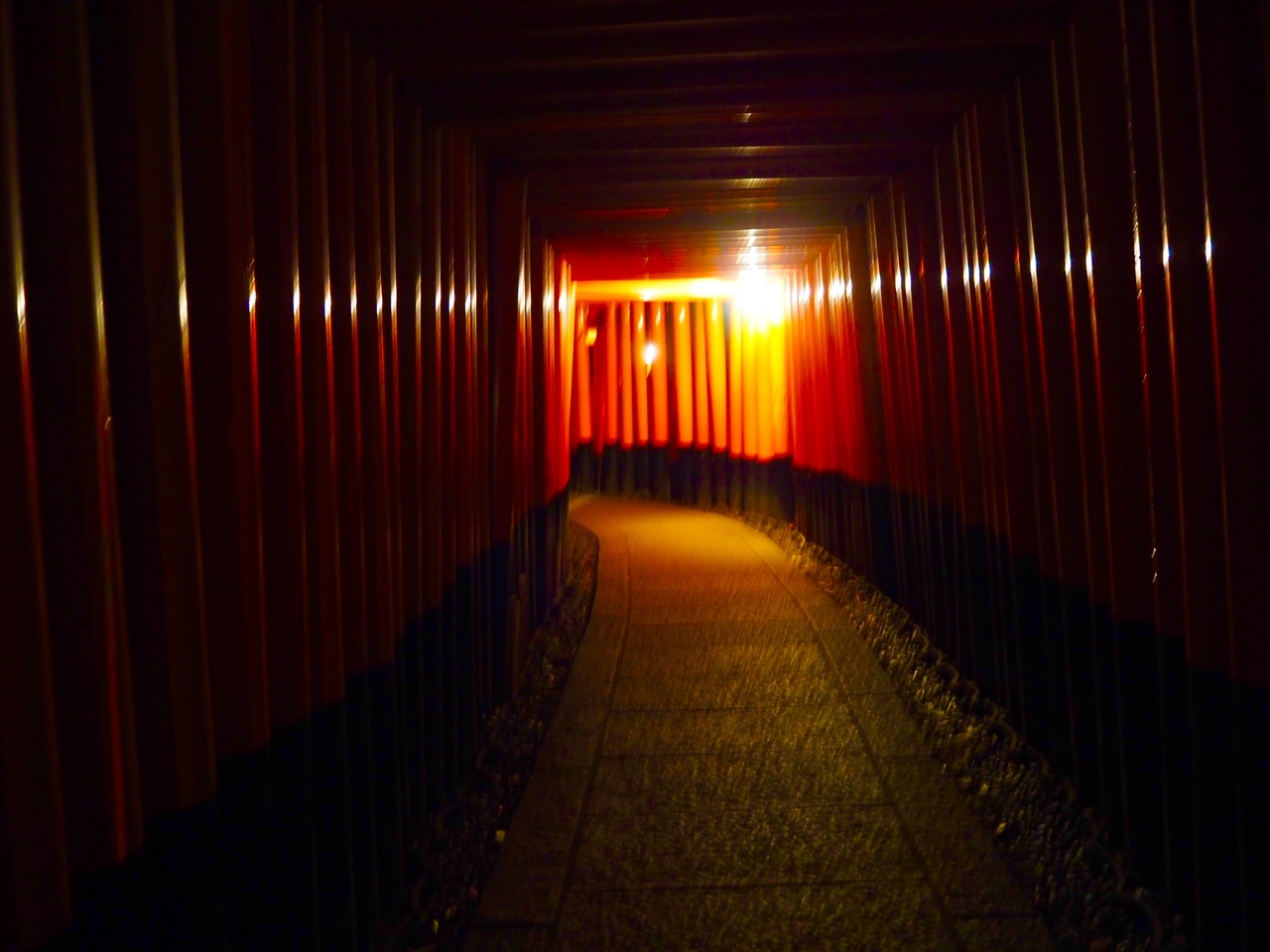 夜の伏見稲荷は少し怖くてでも幻想的 伏見 京都 の旅行記 ブログ By えるざさん フォートラベル