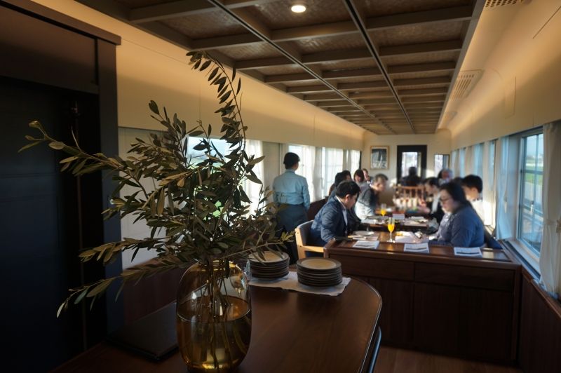 開店 走るカジュアルレストラン The Rail Kitchen Chikugo に乗る 博多 福岡県 の旅行記 ブログ By ちゃんさん フォートラベル 開店 走るカジュアルレストラン The Rail Kitchen Chikugo に乗る 博多 福岡県 の旅行記 ブログ By ちゃんさん フォートラベル
