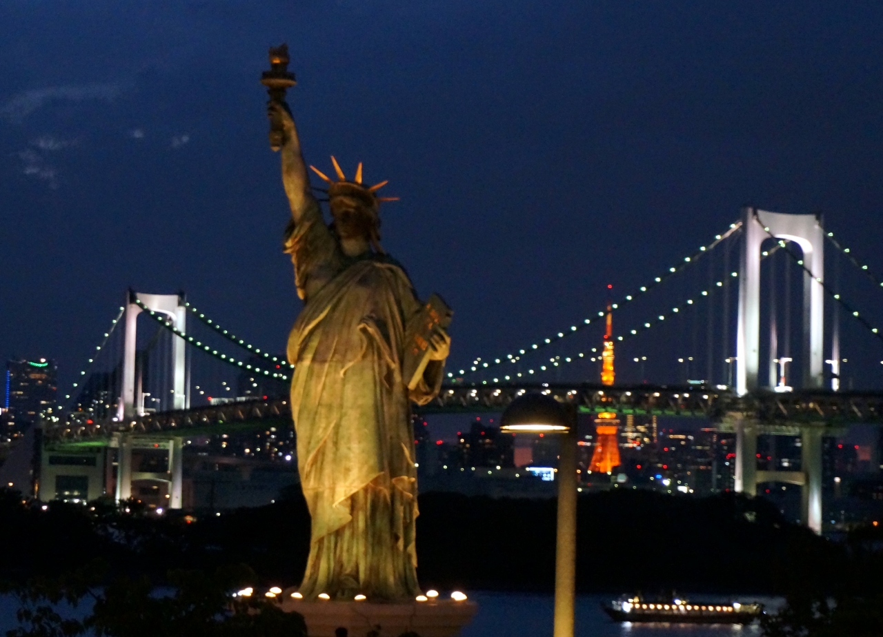レインボーブリッジを歩いて渡り お台場の夜景を楽しみます お台場 東京 の旅行記 ブログ By 愛吉さん フォートラベル