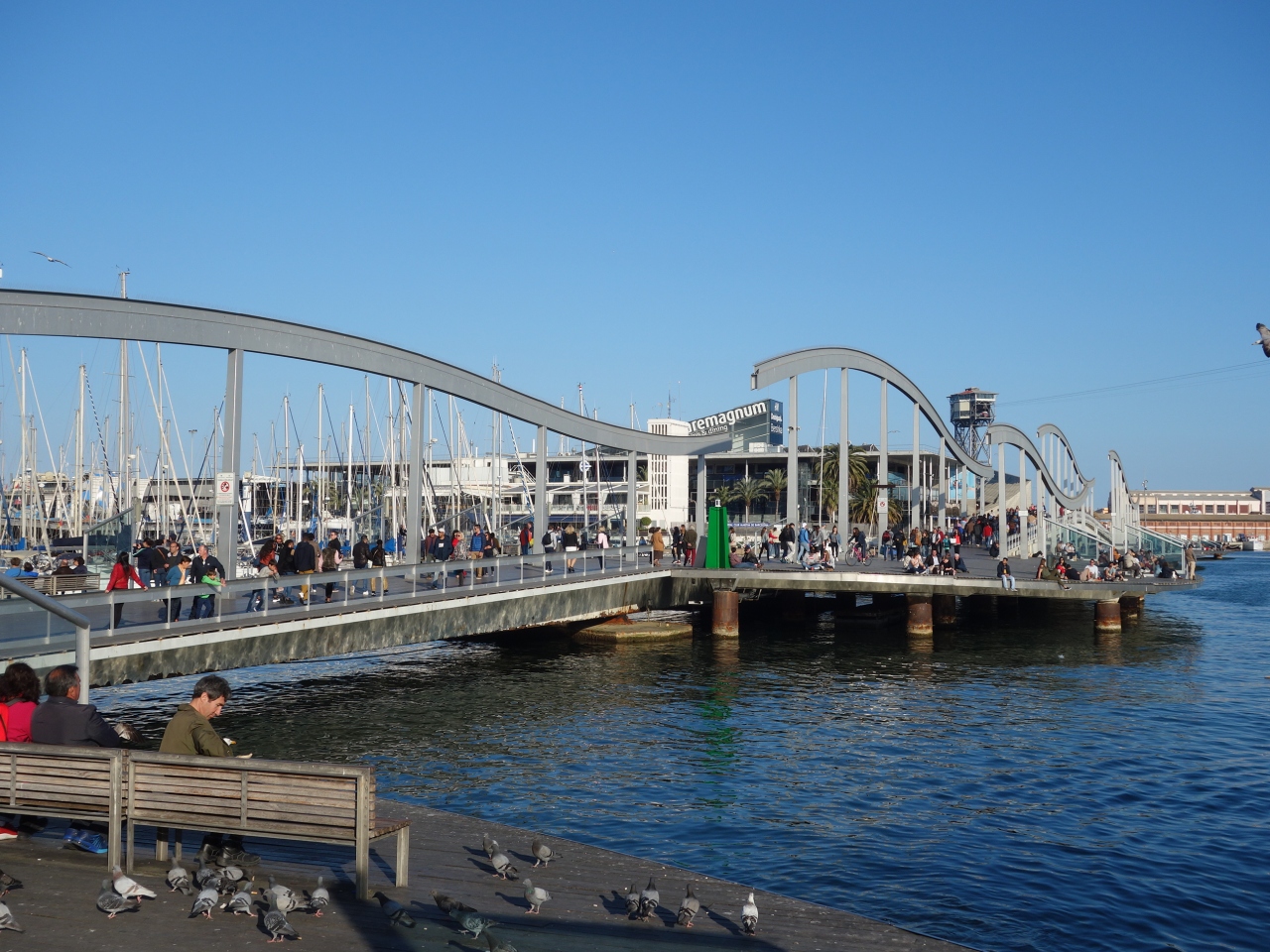 バルセロナを歩く 3 12 海のランブラス 開放的で とってもいいところです バルセロナ スペイン の旅行記 ブログ By Nomonomoさん フォートラベル