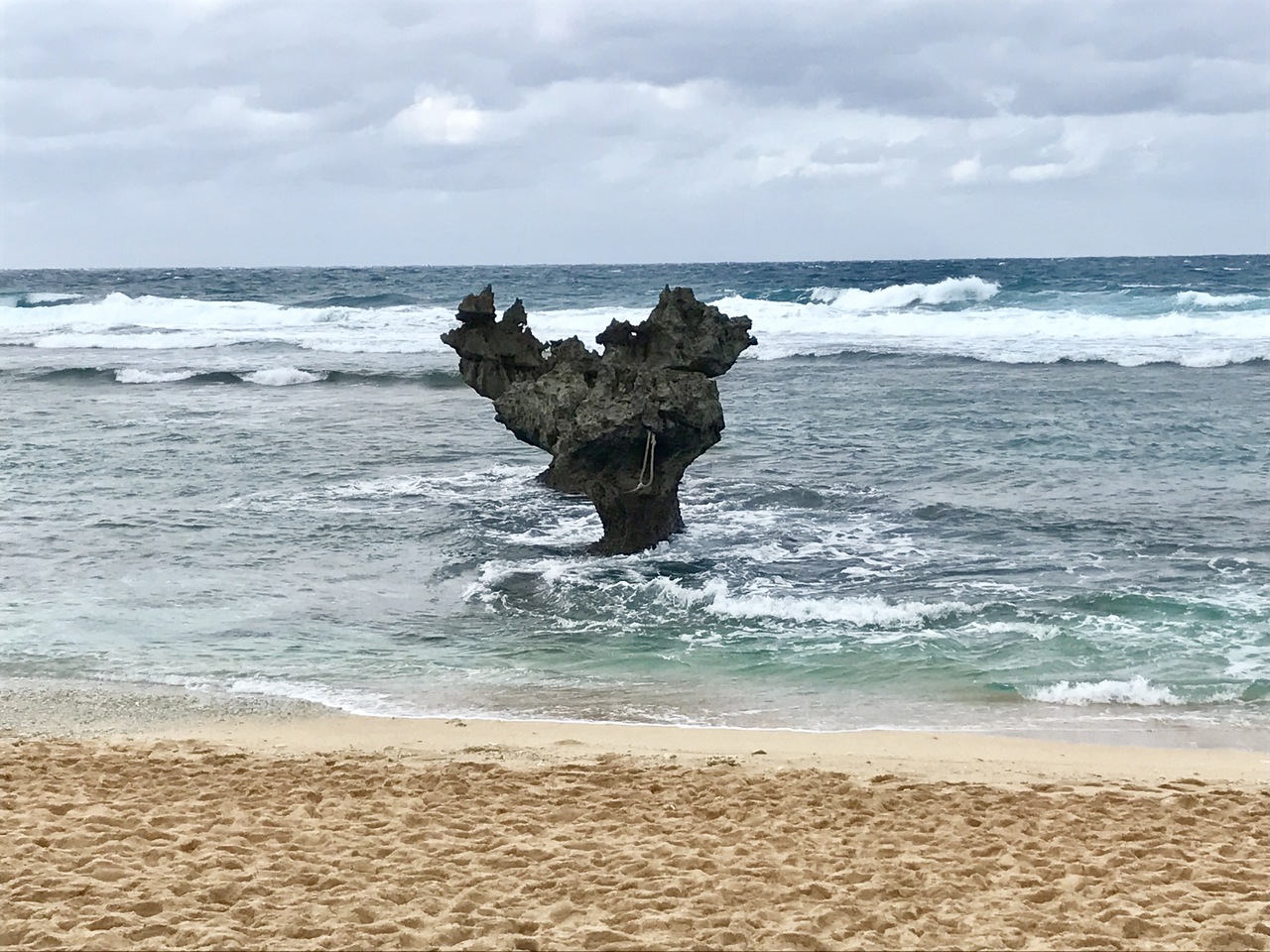 17年11月 沖縄2泊3日の旅その3 古宇利島ハートロック おきなわワールド 美ら海 本部 今帰仁 沖縄県 の旅行記 ブログ By Wiruさん フォートラベル