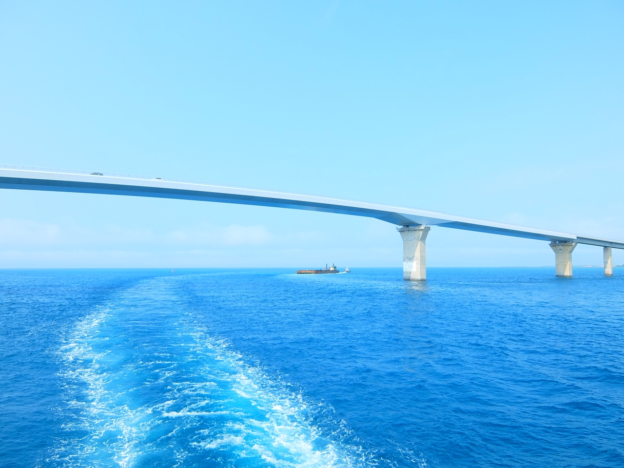 美ら海の絶景 コバルトブルーの宮古島 7 海中展望船ベイクルーズ 宮古空港へ 宮古島 沖縄県 の旅行記 ブログ By ペンギンパパさん フォートラベル