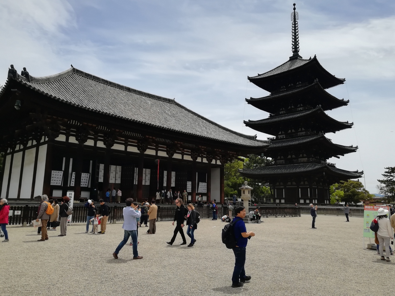 奈良の興福寺と奈良公園観光 人多すぎです 奈良市 奈良県 の旅行記 ブログ By 神保道善さん フォートラベル