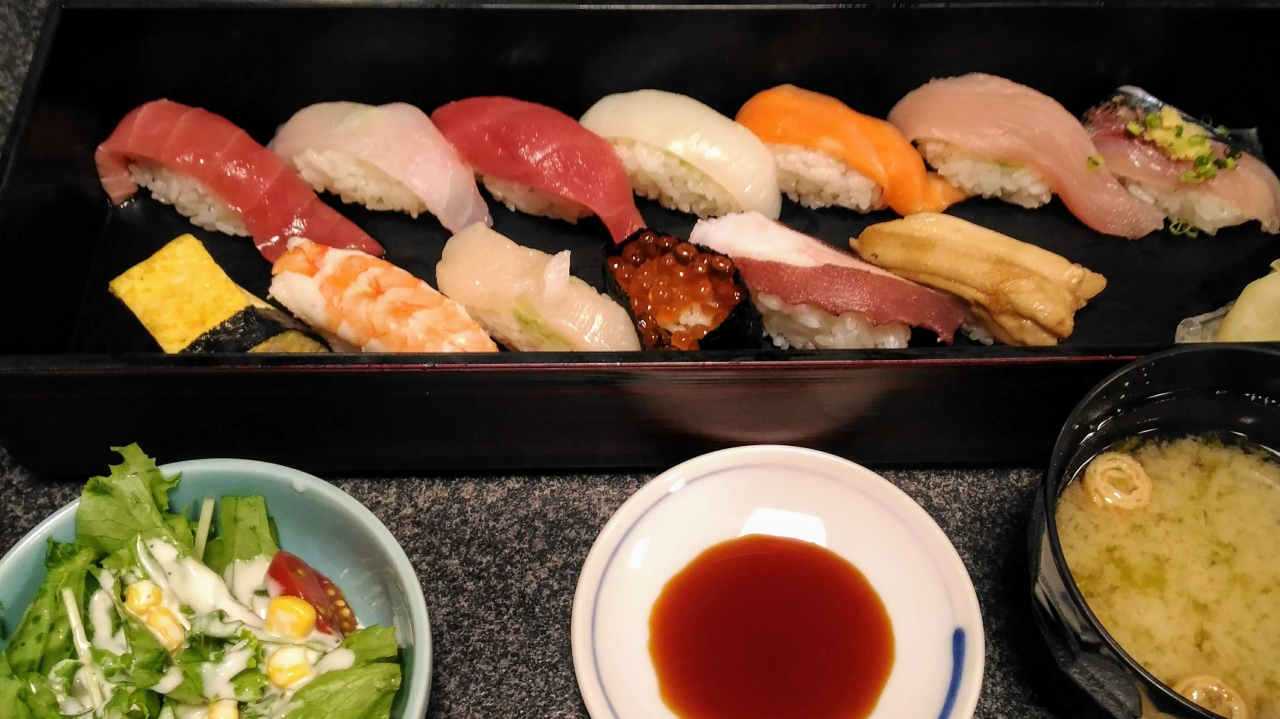 築地場外市場で食べ歩き 築地 東京 の旅行記 ブログ By ぷるネェさん フォートラベル