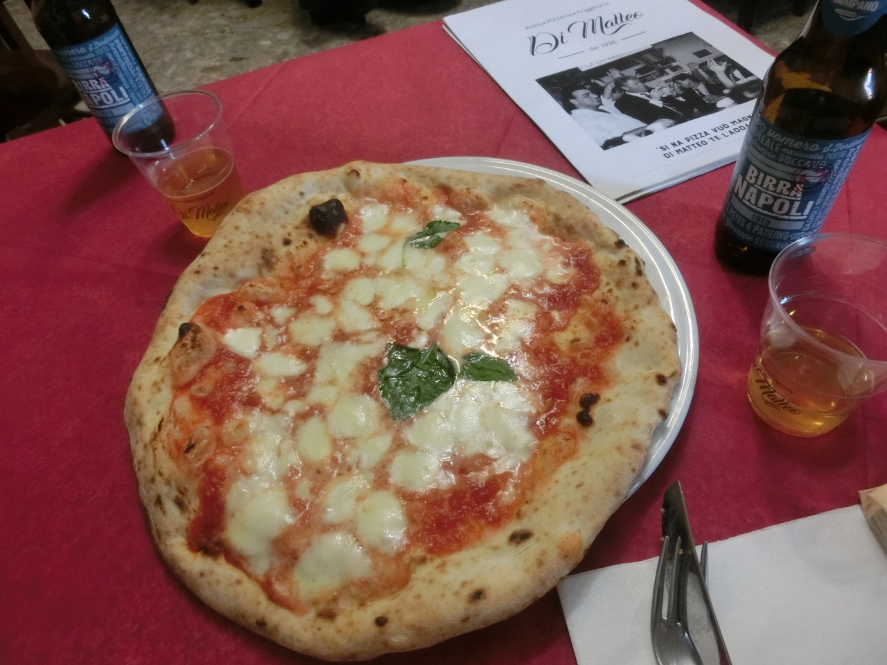 19gw イタリア17 世界遺産ナポリ 名物ピッツァマルゲリータとドゥオーモ 大聖堂 ナポリ イタリア の旅行記 ブログ By はんけんさん フォートラベル