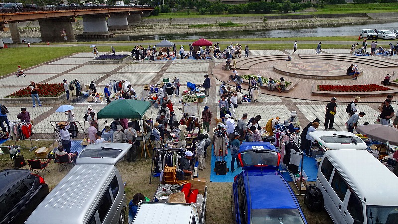 宝塚市朝市を冷やかしに行きました ５ 宝塚新大橋を渡り 朝市を見て末広中央公園まで 宝塚 兵庫県 の旅行記 ブログ By Hn11さん フォートラベル