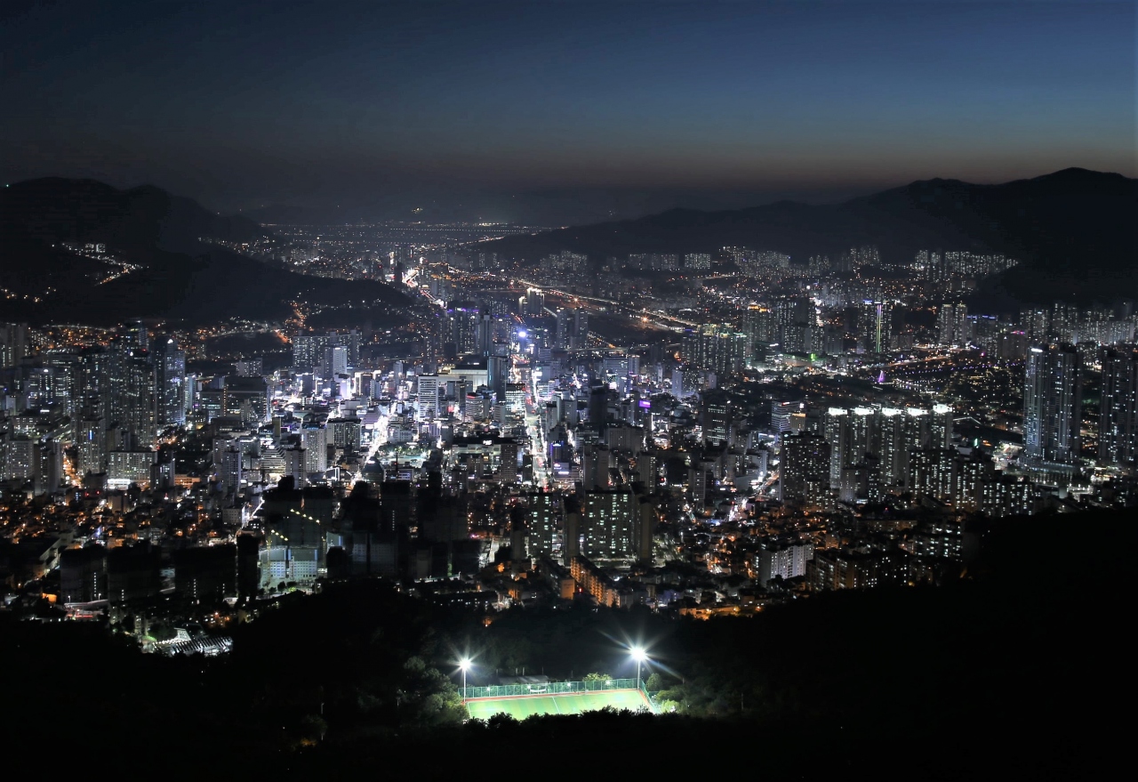 19年7月 エアプサンで行く韓国 釜山の夜景と釜山競馬場 １ 荒嶺山夜景編 釜山 韓国 の旅行記 ブログ By Longchampさん フォートラベル