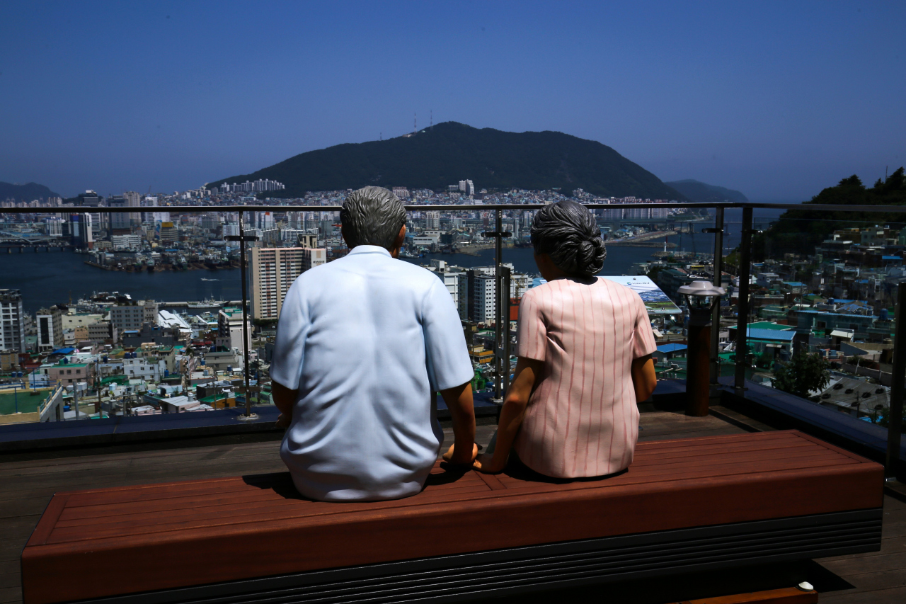 19年7月 エアプサンで行く韓国 釜山の夜景と釜山競馬場 3 天馬山と天馬山路展望台編 釜山 韓国 の旅行記 ブログ By Longchampさん フォートラベル