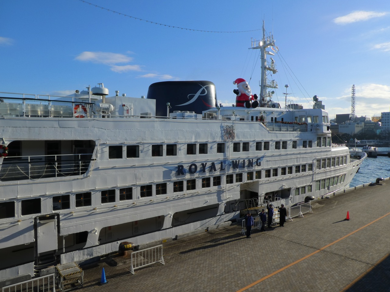 クリスマス前の横浜 昼の部 ロイヤルウィングで横浜港クルーズ 半年前のリベンジです 横浜 神奈川県 の旅行記 ブログ By きゅういとせろりさん フォートラベル