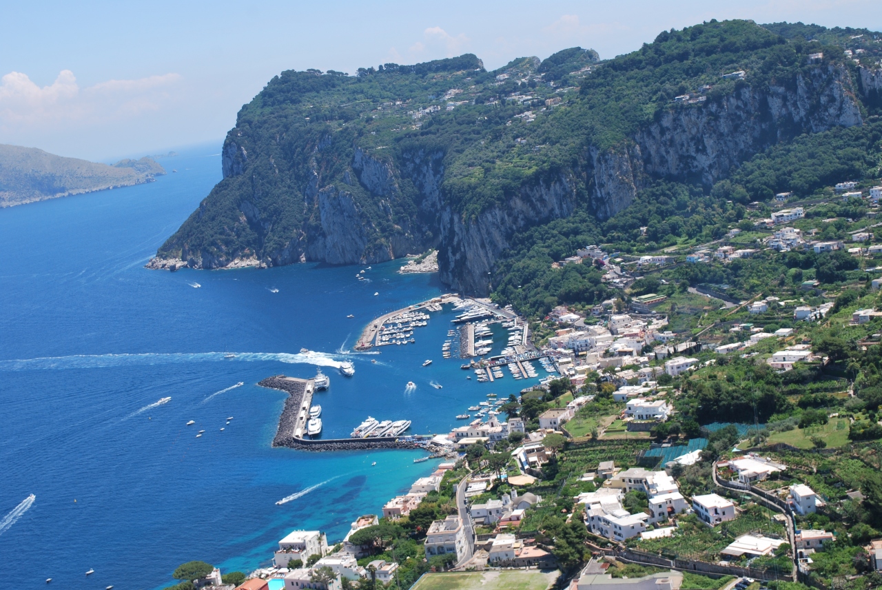 新婚旅行はヨーロッパへ 南イタリア ローマ バルセロナの旅 カプリ島 カプリ島 イタリア の旅行記 ブログ By Reiさん フォートラベル
