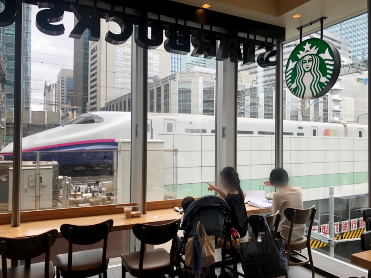 19年6月 ３歳子連れ 東京母子旅行 はやぶさに乗るぞ 電車見学 新宿 東京 の旅行記 ブログ By すずさん フォートラベル