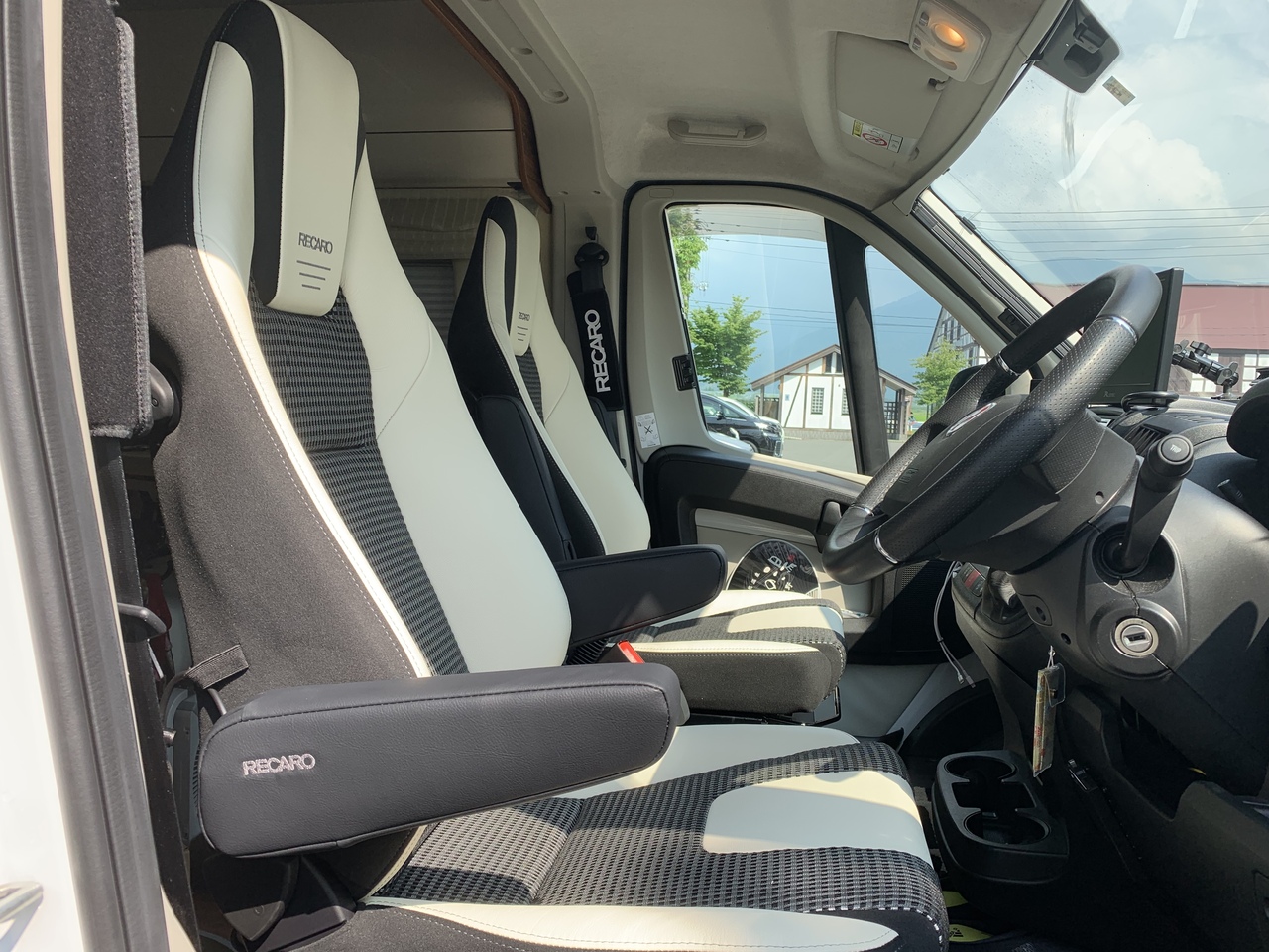 世界初 フィアットducato にレカロシート装着完了 堺 大阪 の旅行記 ブログ By ハムココさん フォートラベル
