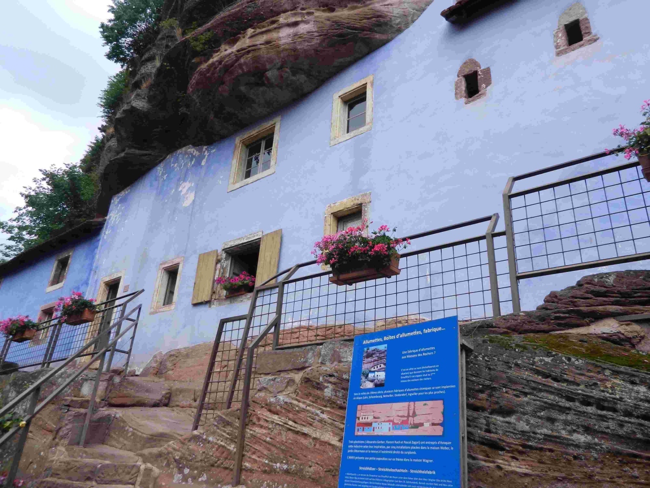 19年6月 ここもアルザス 4 雰囲気はホビットハウスの洞窟住居 Maisons Des Rochers Graufthal アルザス地方 フランス の旅行記 ブログ By Nekochanさん フォートラベル