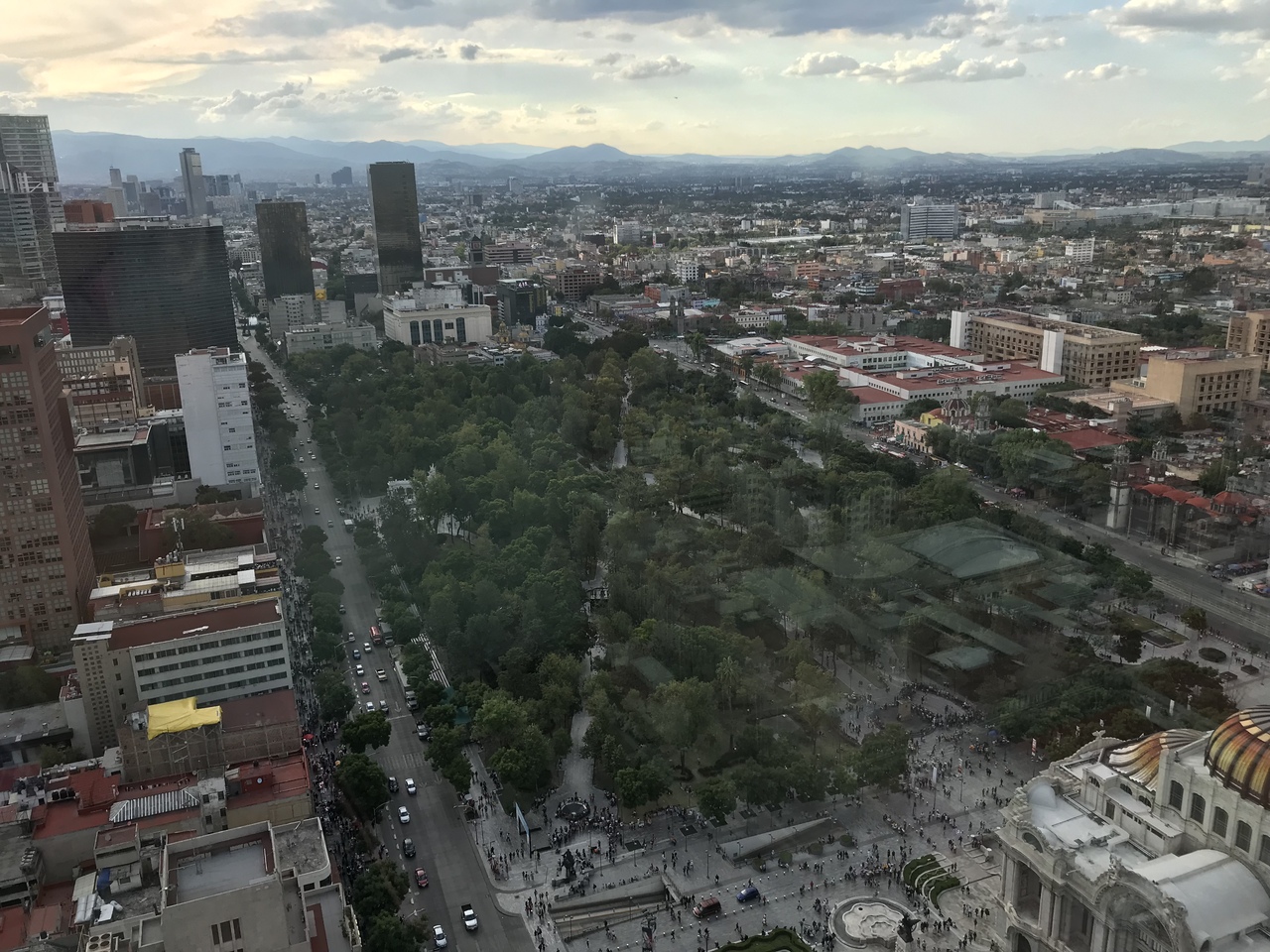 はじめてのメキシコシティ 下 独立記念日前日のソカロ メキシコシティ メキシコ の旅行記 ブログ By Siniさん フォートラベル