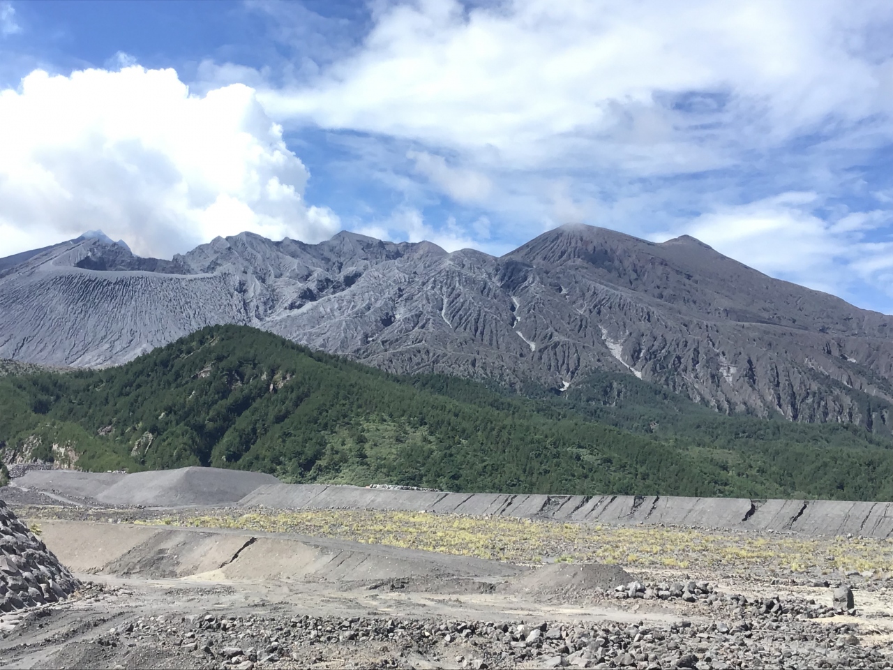 旅の里火山展望台 黒神埋没鳥居を見てきた 桜島 古里温泉 鹿児島県 の旅行記 ブログ By かよちゃんさん フォートラベル 旅の里火山展望台 黒神埋没鳥居を見てきた 桜島 古里温泉 鹿児島県 の旅行記 ブログ By かよちゃんさん フォートラベル