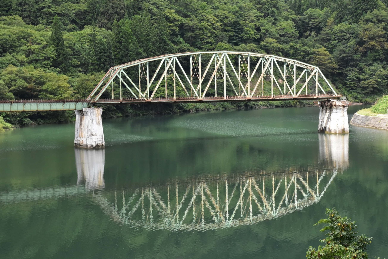 只見線の鉄道絶景写真と豪雨災害の復旧工事視察 只見川の川霧と赤い屋根の大志集落 福島 金山 昭和 会津美里 福島県 の旅行記 ブログ By かっちんさん フォートラベル 只見線の鉄道絶景写真と豪雨災害の復旧工事視察 只見川の川霧と赤い屋根の大志集落 福島 金山 昭和 会津美里 福島県 の旅行記 ブログ By かっちんさん フォートラベル