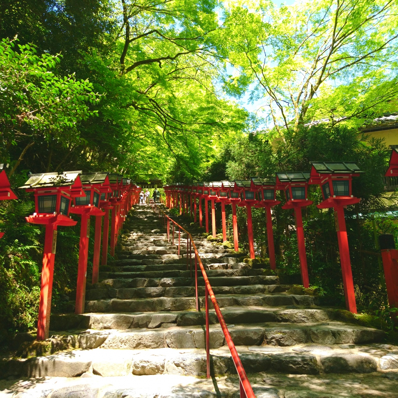 朱色 青空 こもれびが素敵な京都一人たび 貴船神社 平安神宮 八瀬 大原 貴船 鞍馬 京都 の旅行記 ブログ By ぽっつさん フォートラベル