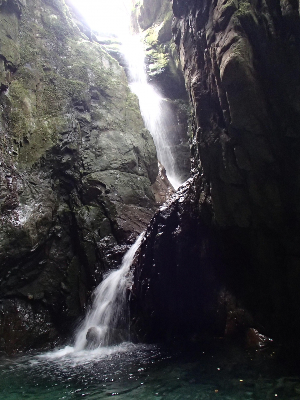 念願の 植魚の滝 17年6月 南紀で滝めぐり その3 串本 古座川 和歌山県 の旅行記 ブログ By Joecoolさん フォートラベル 念願の 植魚の滝 17年6月 南紀で滝めぐり その3 串本 古座川 和歌山県 の旅行記 ブログ By Joecoolさん フォートラベル