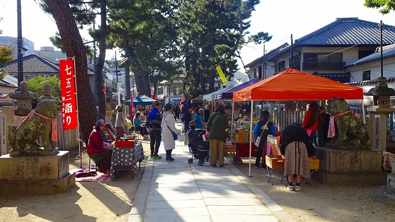 猪名野神社の市 古本とクラフト アート 雑貨 に初めて出掛けました 上巻 伊丹 兵庫県 の旅行記 ブログ By Hn11さん フォートラベル