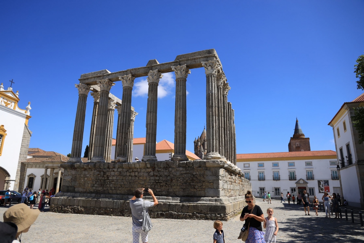 夏旅スペイン バスで国境を越えてポルトガル 世界遺産エヴォラ観光 エボラ ポルトガル の旅行記 ブログ By Kiyoさん フォートラベル