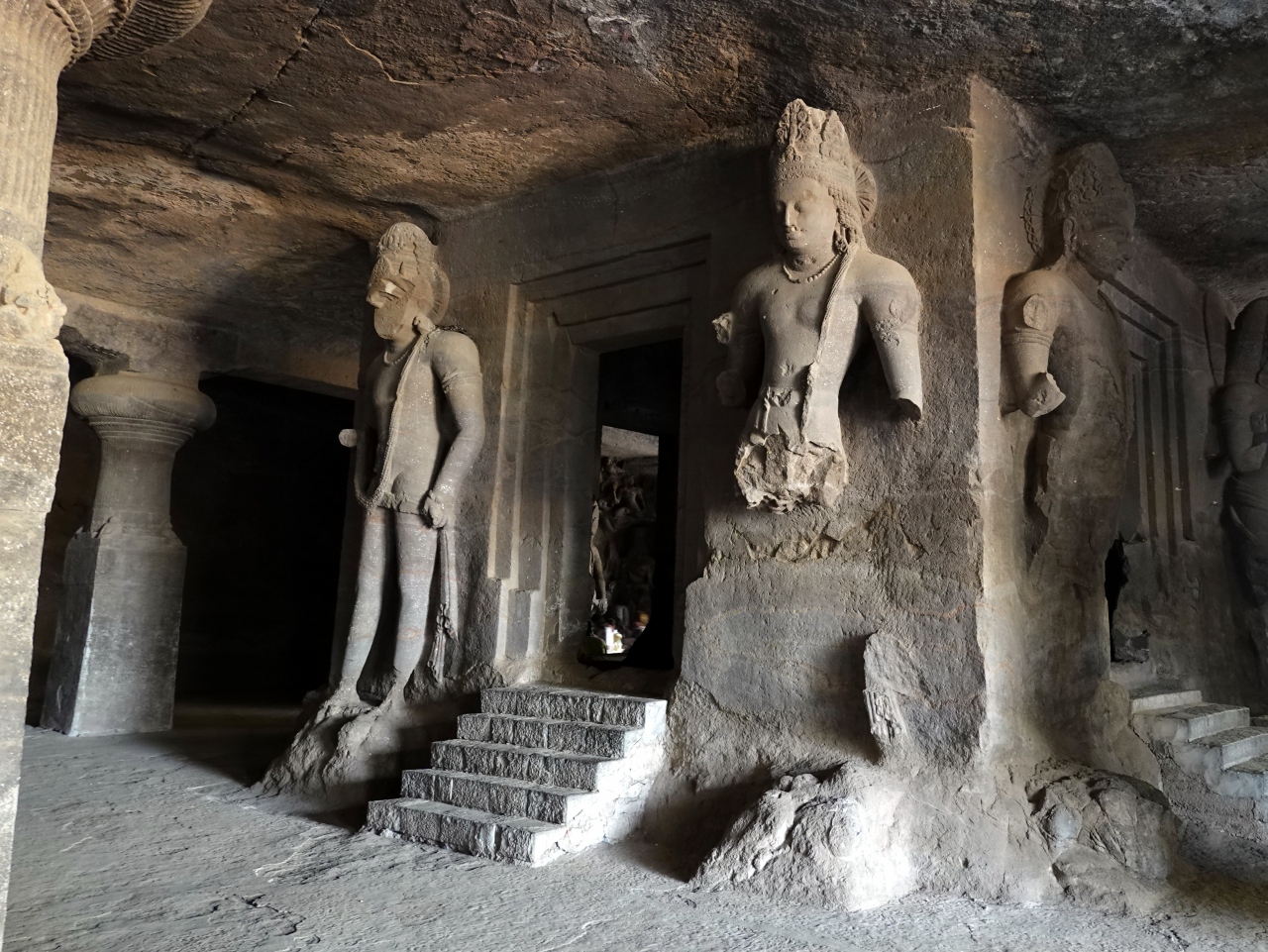 不思議な国インド訪問記 2 エレファンタ石窟群 ムンバイ インド の旅行記 ブログ By 愛吉さん フォートラベル 不思議な国インド訪問記 2 エレファンタ石窟群 ムンバイ インド の旅行記 ブログ By 愛吉さん フォートラベル