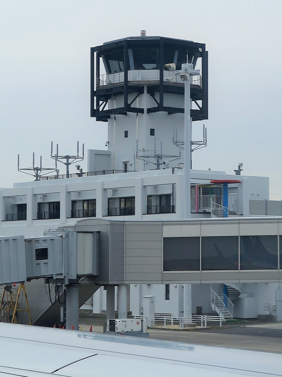 九州佐賀空港 16 00発 Ana456便 東京 羽田行 離陸順調に 29a 前方モニターも 佐賀市 佐賀県 の旅行記 ブログ By マキタン２さん フォートラベル