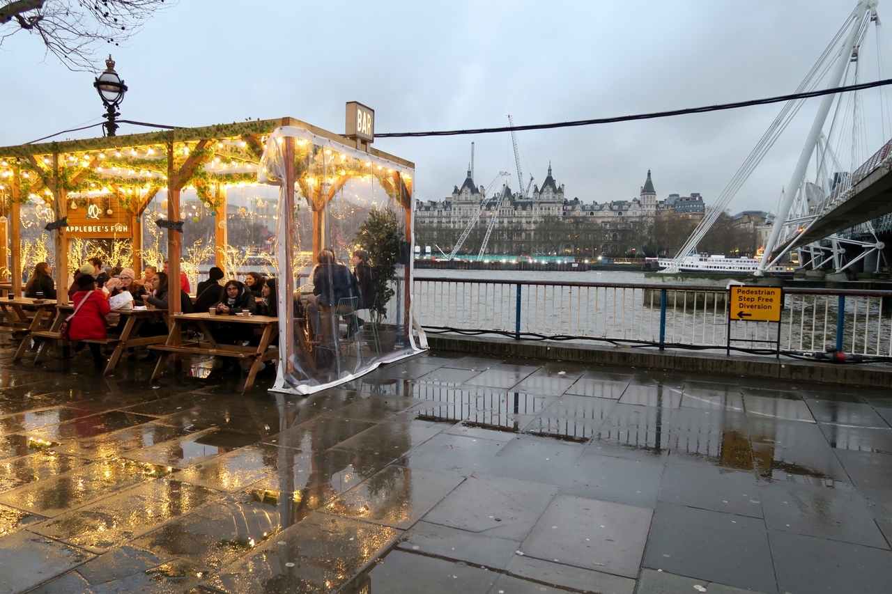 19 雨に濡れたクリスマスマーケット キラキラ光るロンドン ﾟ ロンドン イギリス の旅行記 ブログ By タコキムチさん フォートラベル
