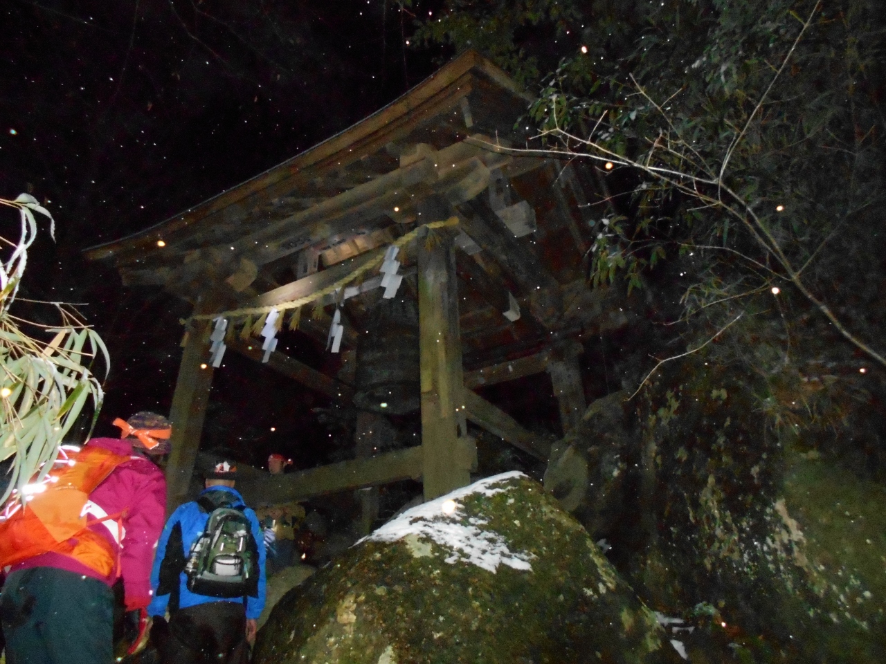 日本一危険な除夜の鐘撞 その1 三朝温泉 鳥取県 の旅行記 ブログ By カメポンニュさん フォートラベル