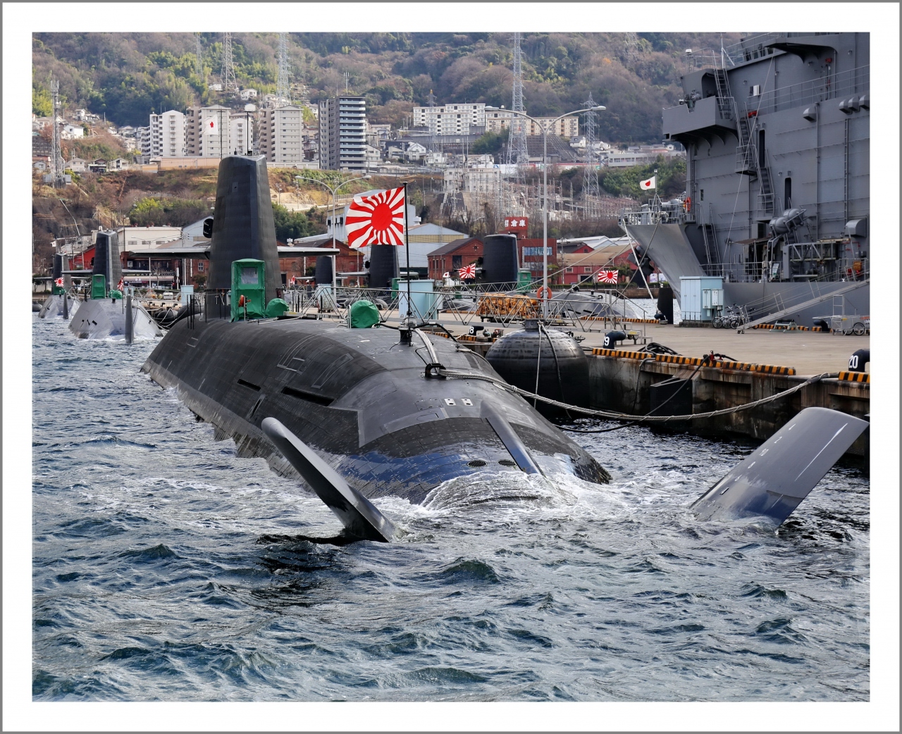 Solitary Journey 14 停泊中の護衛艦や潜水艦を間近に見られるクルージング 呉湾艦船めぐり 大和ミュージアム 広島県呉市 呉 海田 安浦 広島県 の旅行記 ブログ By Mechagodzilla 703さん フォートラベル