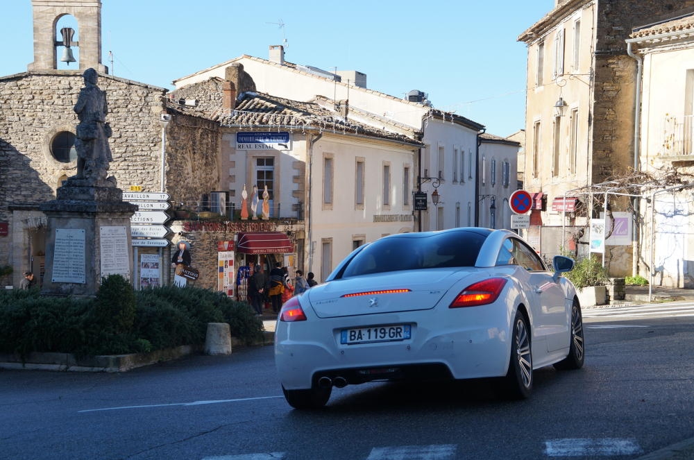 19 フランスくるま事情 フランス人はフランス車がお好き プロヴァンスアルプコートダジュール地方 フランス の旅行記 ブログ By Chiaki Kさん フォートラベル