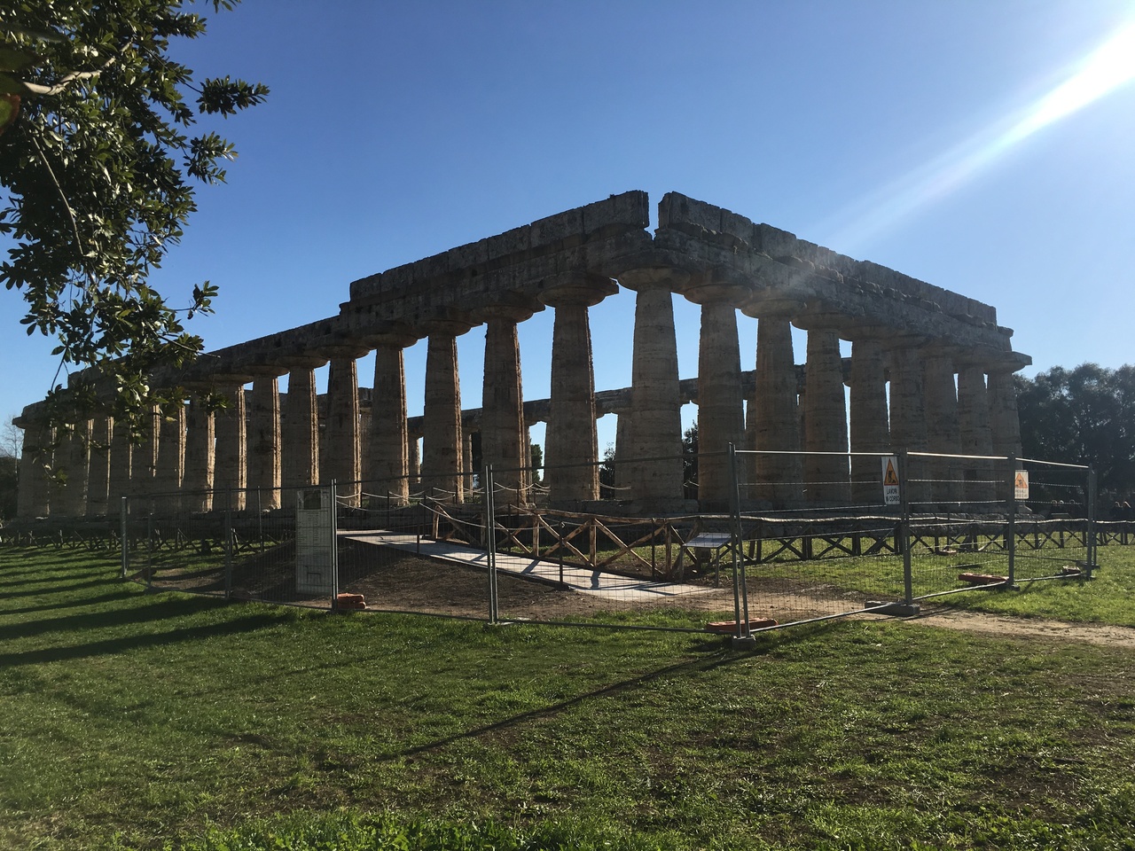 保存状態の良いギリシャ ローマ神殿が３つ パエストゥム イタリア の旅行記 ブログ By ハットゥサさん フォートラベル