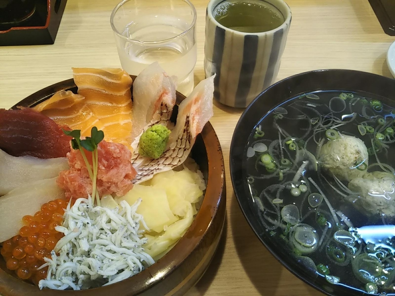 那珂湊おさかな市場で海鮮丼 パワースポット泉神社 ひたちなか 茨城県 の旅行記 ブログ By Paendoさん フォートラベル