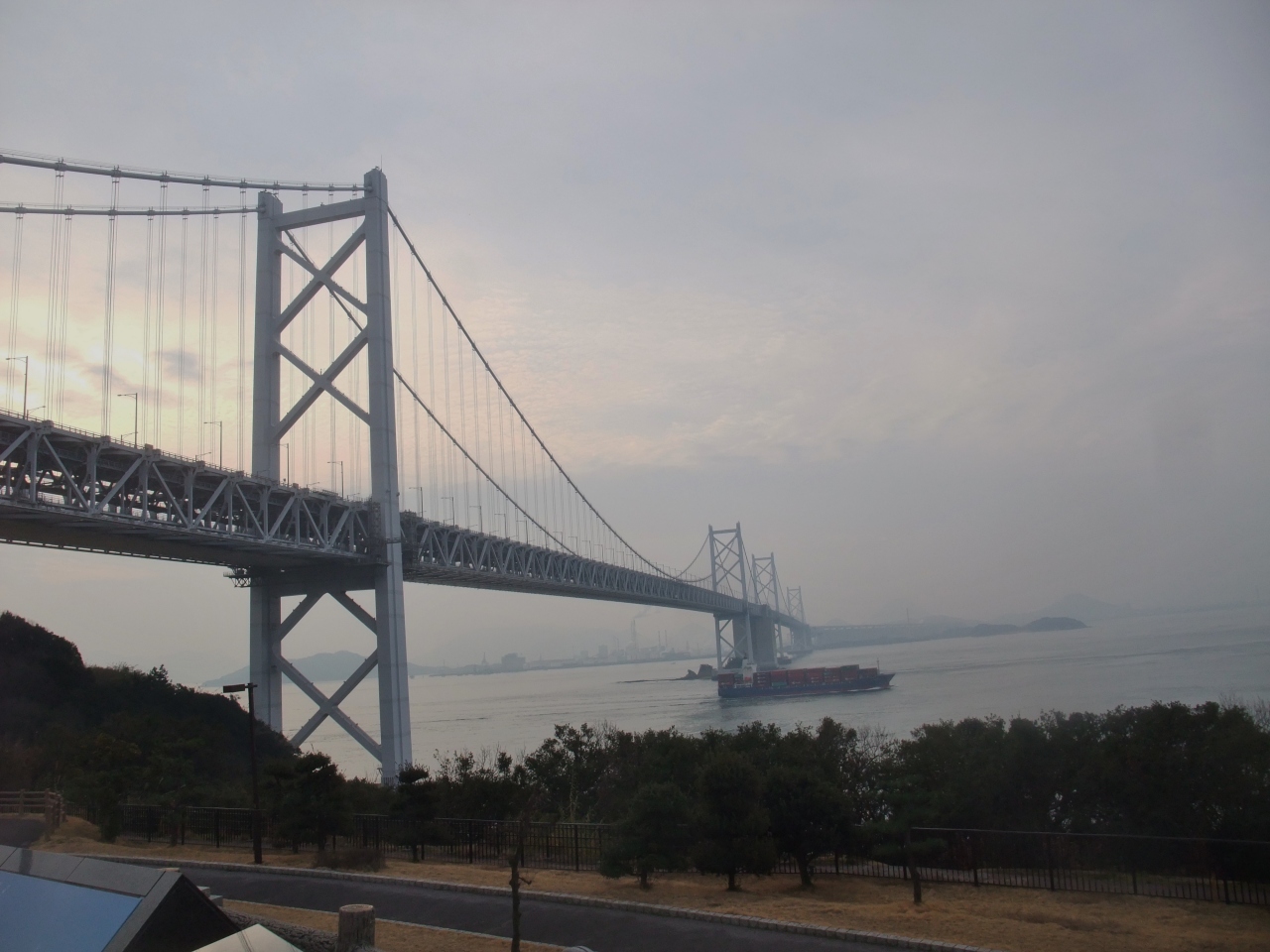 何でも見てやろう 高速道路のいっぷく旅 坂出 瀬戸大橋周辺 香川県 の旅行記 ブログ By ナオさん フォートラベル 何でも見てやろう 高速道路のいっぷく旅 坂出 瀬戸大橋周辺 香川県 の旅行記 ブログ By ナオさん フォートラベル