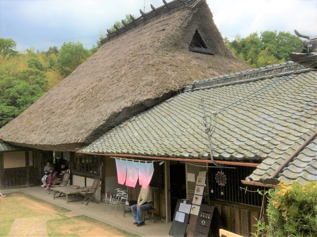 千万町茅葺屋敷