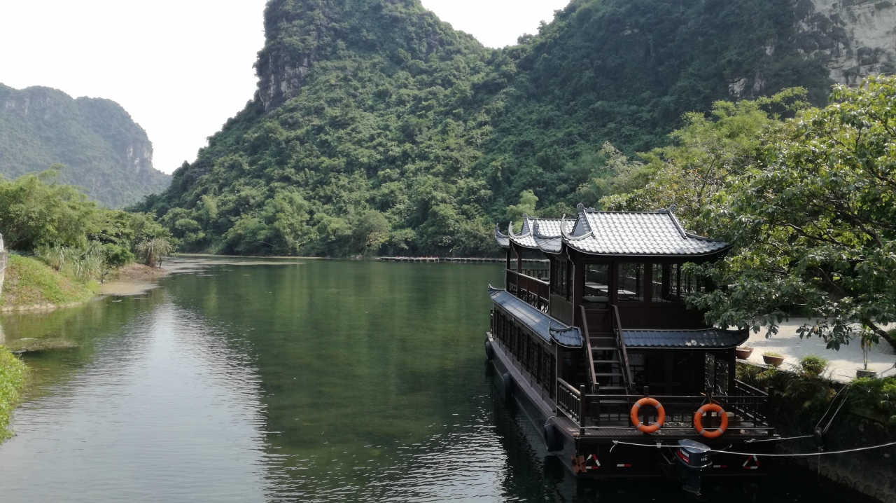 18hanoi シンツーリストのバイディン寺 チャンアン日帰り英語バスツアー その他の観光地 ベトナム の旅行記 ブログ By Tamaさん フォートラベル