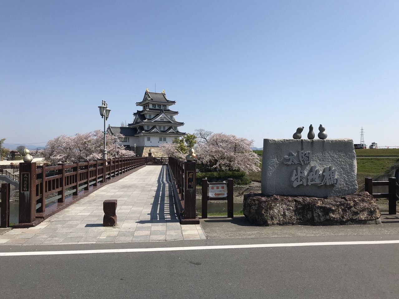 岐阜県の城跡巡り 木下藤吉郎の築いた墨俣城とは異なる観光施設 桜の名所 岐阜県の旅行記 ブログ By Ttukomiさん フォートラベル