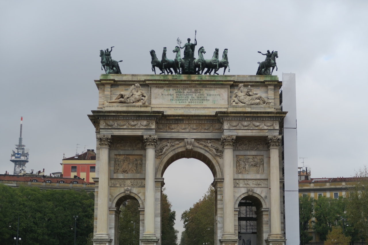 雨のミラノは美術館に行こう 巨大な平和の門と広すぎるセンピオーネ公園 ミラノ イタリア の旅行記 ブログ By aikoさん フォートラベル