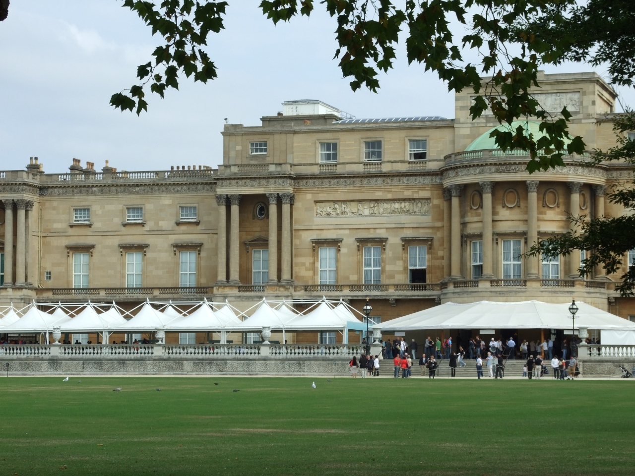 バッキンガム宮殿は内部を参観することができます ロンドン イギリス の旅行記 ブログ By 釈安住さん フォートラベル