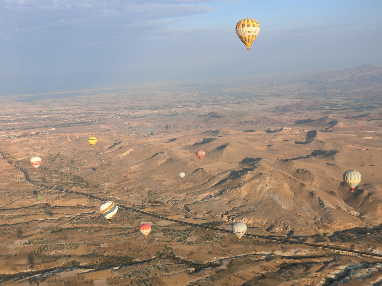 18年トルコツアー９日間 大空に舞い上がる気球 天空から見るカッパドキア 前半 カッパドキア トルコ の旅行記 ブログ By Yamaneさん フォートラベル