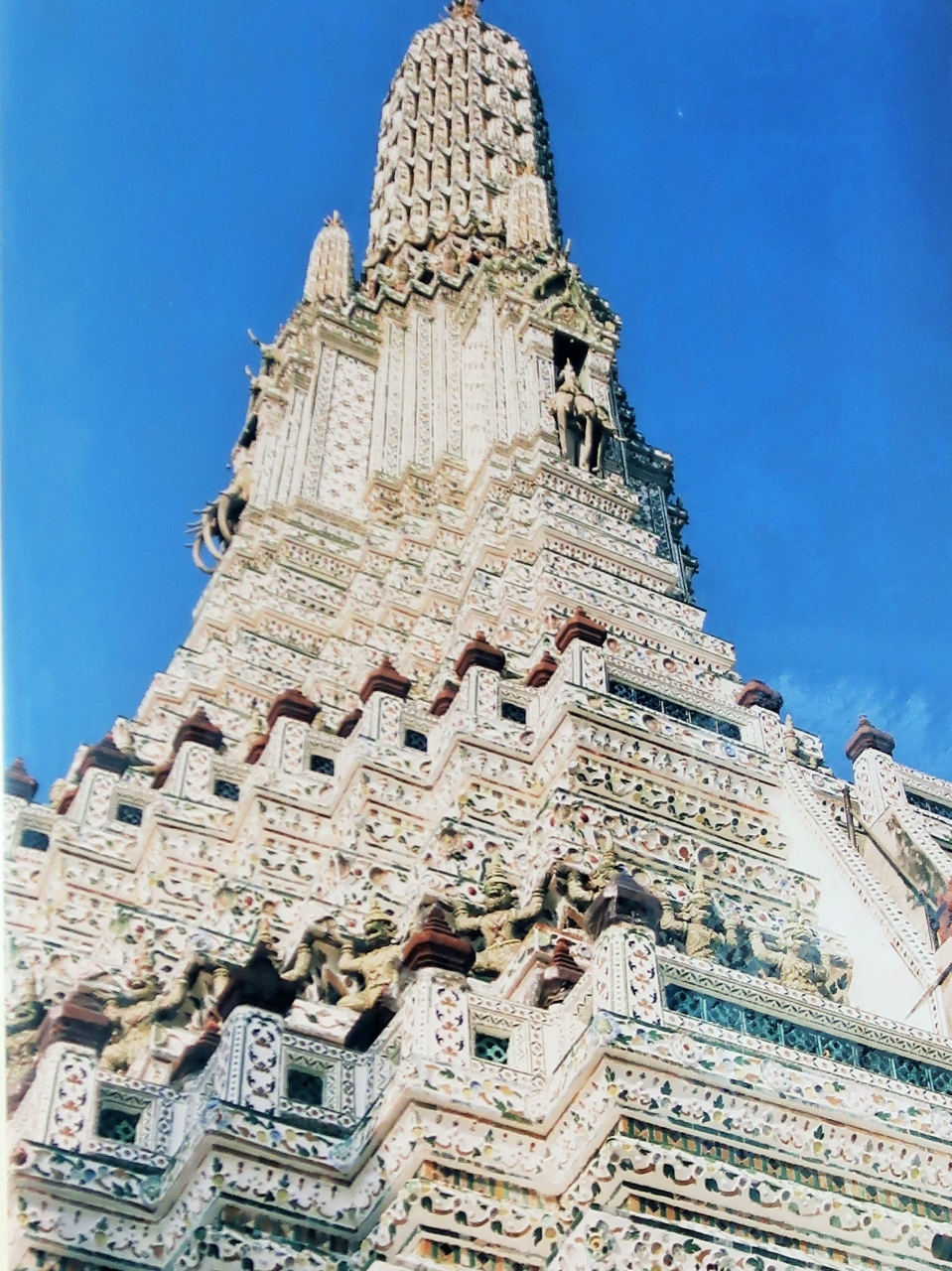 タイ王国５日間1999 1 バンコク ワット アルン 暁の寺 観光 ｊａｌ ナライホテル泊 バンコク タイ の旅行記 ブログ By マキタンさん フォートラベル
