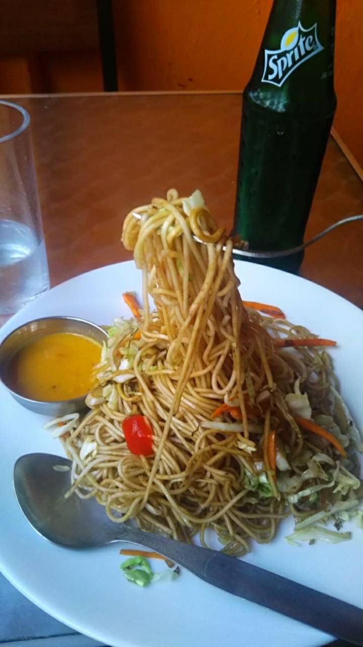 チョウメン Chowmein ネパール 焼そば と 言う名の 欲望 釣り銭を ゴマカス男 19 カトマンズ ネパール の旅行記 ブログ By Sting Boyさん フォートラベル チョウメン Chowmein ネパール 焼そば と 言う名の 欲望 釣り銭を ゴマカス男 19 カトマンズ ネパール の旅行記 ブログ By Sting Boyさん フォートラベル