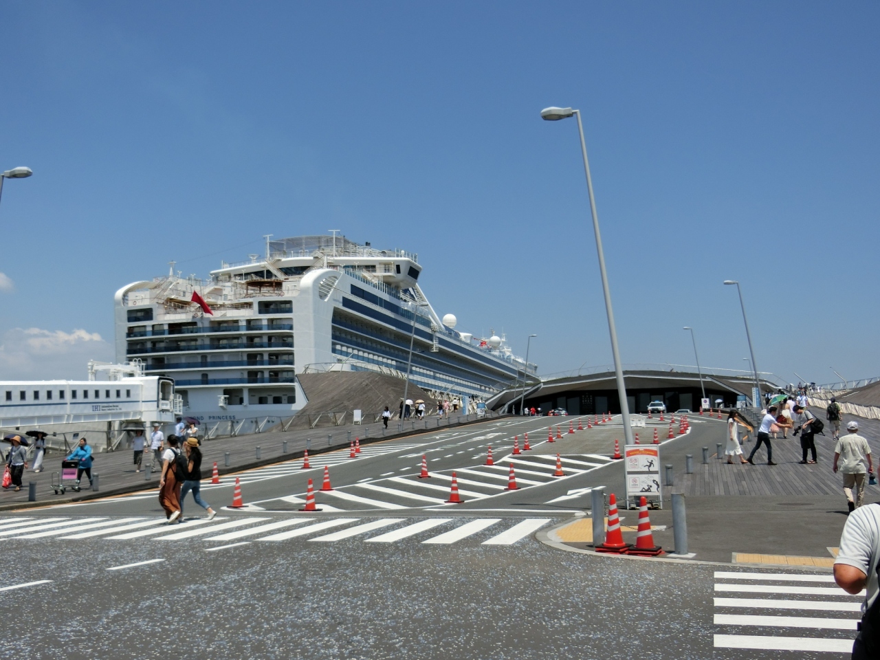２０１９ ダイヤモンドプリンセスで行く日本周遊 夏祭り１２日間 横浜 出港 終日航海 横浜 神奈川県 の旅行記 ブログ By しゅんはさん フォートラベル