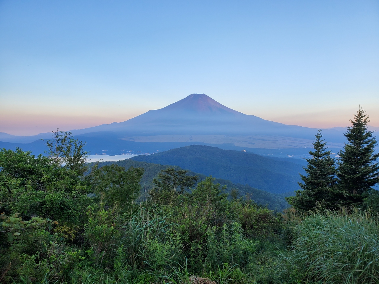 山中湖夏登山の旅 石割山 大平山への登山で朝焼けの富士山をゲット 富士五湖 山梨県 の旅行記 ブログ By シャンクスさん フォートラベル