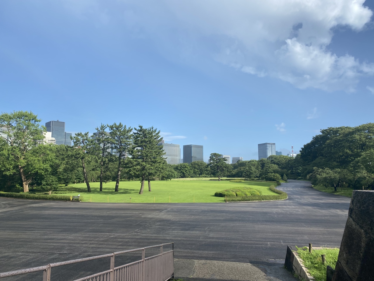 コロナ禍で都内脱出不可能都民の 都内ぶらぶら夏休み Vol 1 谷中霊園 上野公園 そしてまた皇居 東京の旅行記 ブログ By タッチさん フォートラベル
