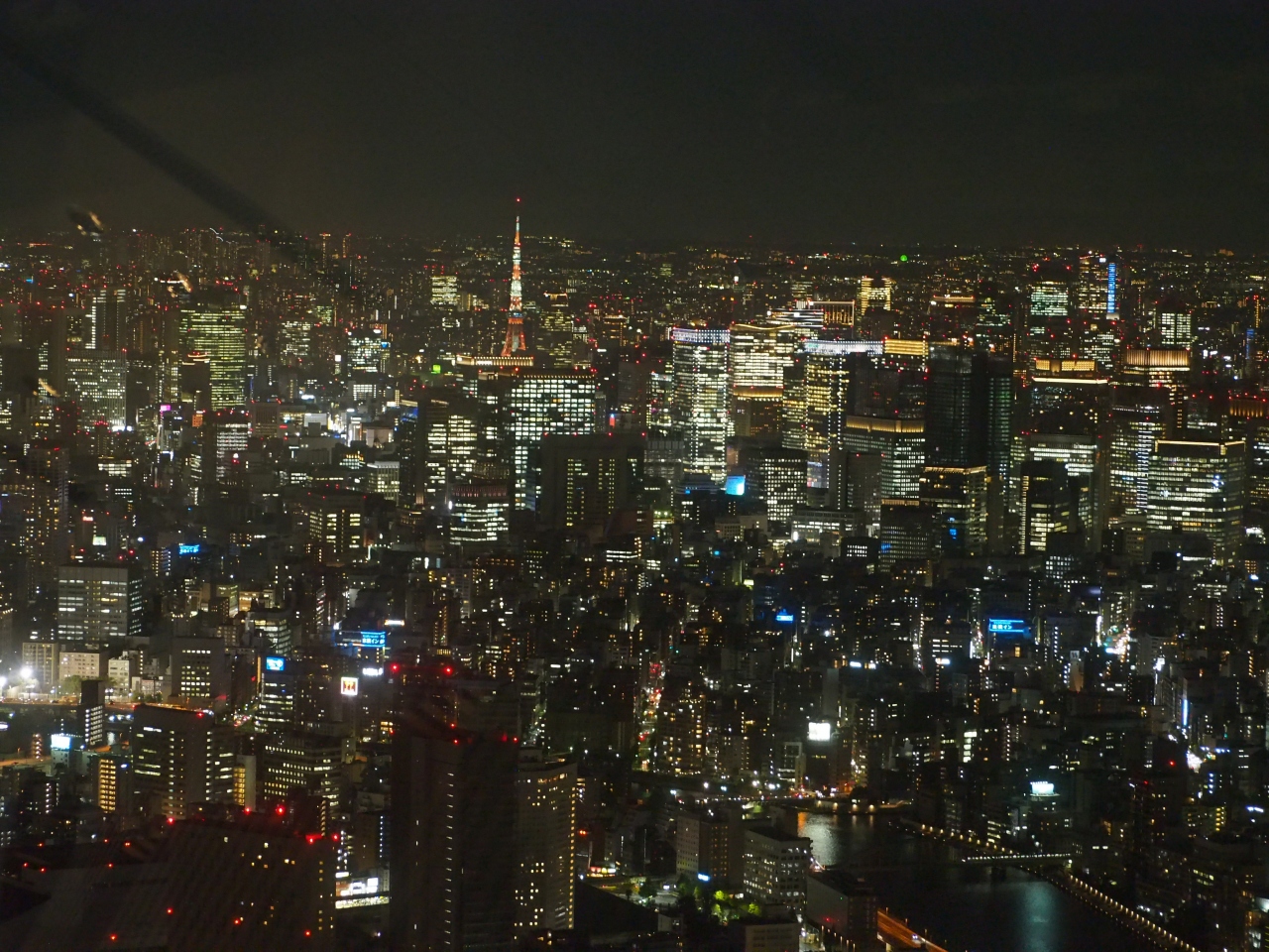 8年ぶりにスカイツリーに登ってみた 雲の上の虹とレインボーに染まるスカイツリー 浅草 東京 の旅行記 ブログ By ぴくしーさん フォートラベル 8年ぶりにスカイツリーに登ってみた 雲の上の虹とレインボーに染まるスカイツリー 浅草 東京 の旅行記 ブログ By ぴくしーさん フォートラベル