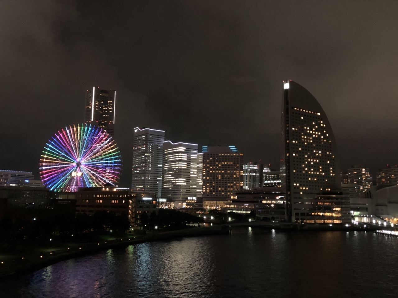 インターコンチネンタルpier8の夜 ラウンジと夜景 横浜 神奈川県 の旅行記 ブログ By タヌチーノさん フォートラベル インターコンチネンタルpier8の夜 ラウンジと夜景 横浜 神奈川県 の旅行記 ブログ By タヌチーノさん フォートラベル