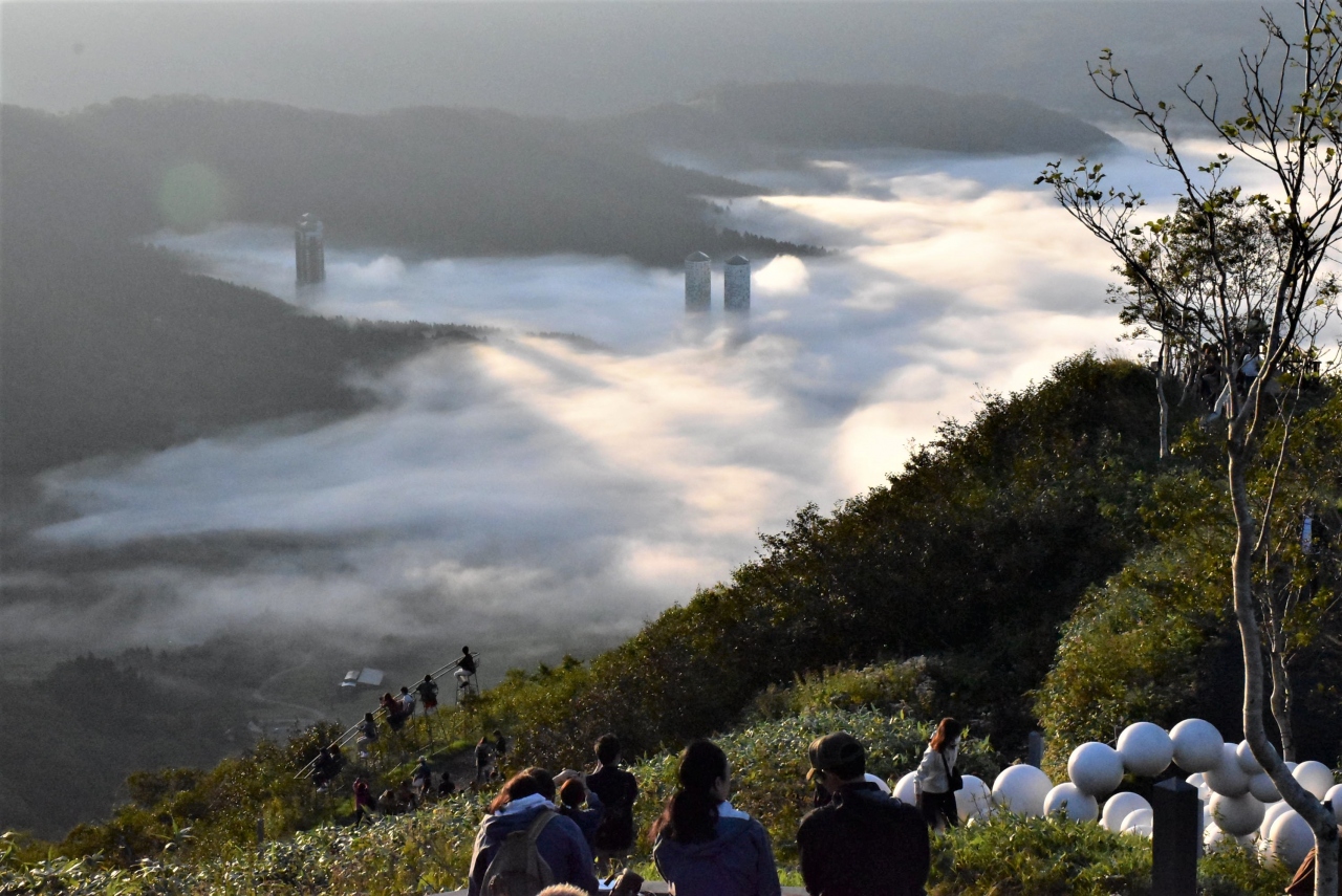 トマム産雲海の幻想的な風景2020~朝日とトマム山からのパノラマにも感動~(北海道)