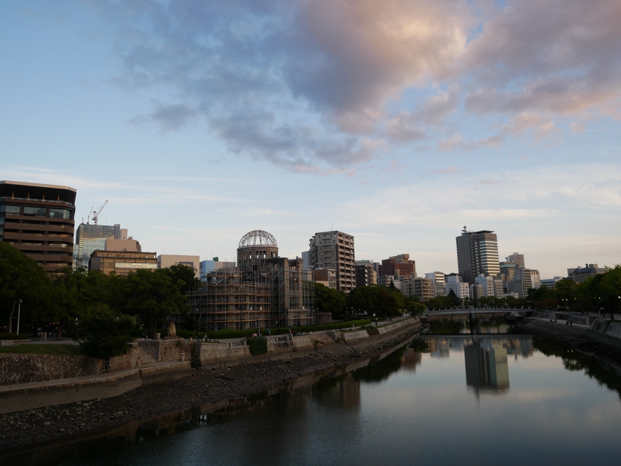 広島ひとり旅 マンツーマンのガイドで平和記念公園 広島市 広島県 の旅行記 ブログ By よよさん フォートラベル 広島ひとり旅 マンツーマンのガイドで平和記念公園 広島市 広島県 の旅行記 ブログ By よよさん フォートラベル
