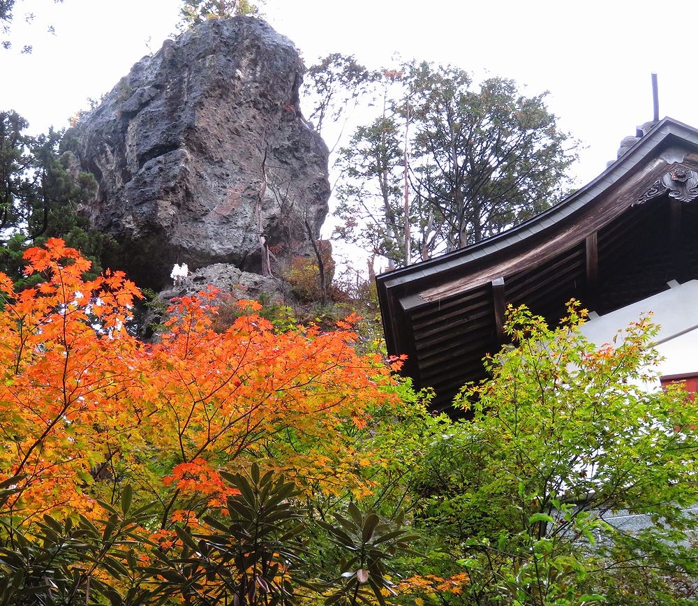 団塊夫婦の年日本紅葉巡りドライブー 関東１ 奇岩で有名な榛名神社から伊香保温泉へ 榛名 吾妻 群馬県 の旅行記 ブログ By Miharashiさん フォートラベル