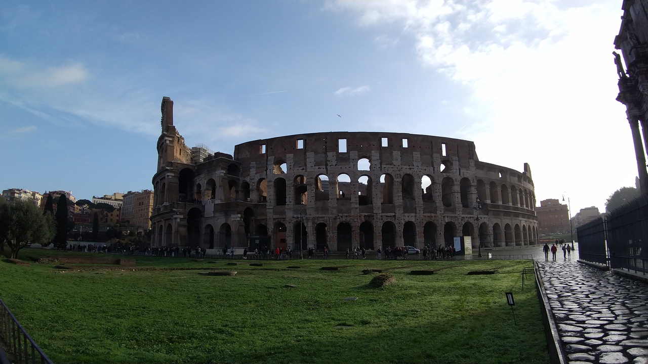大学生のイタリア ギリシャ旅行 4日目 ローマ コロッセオ等 ローマ イタリア の旅行記 ブログ By Rinさん フォートラベル
